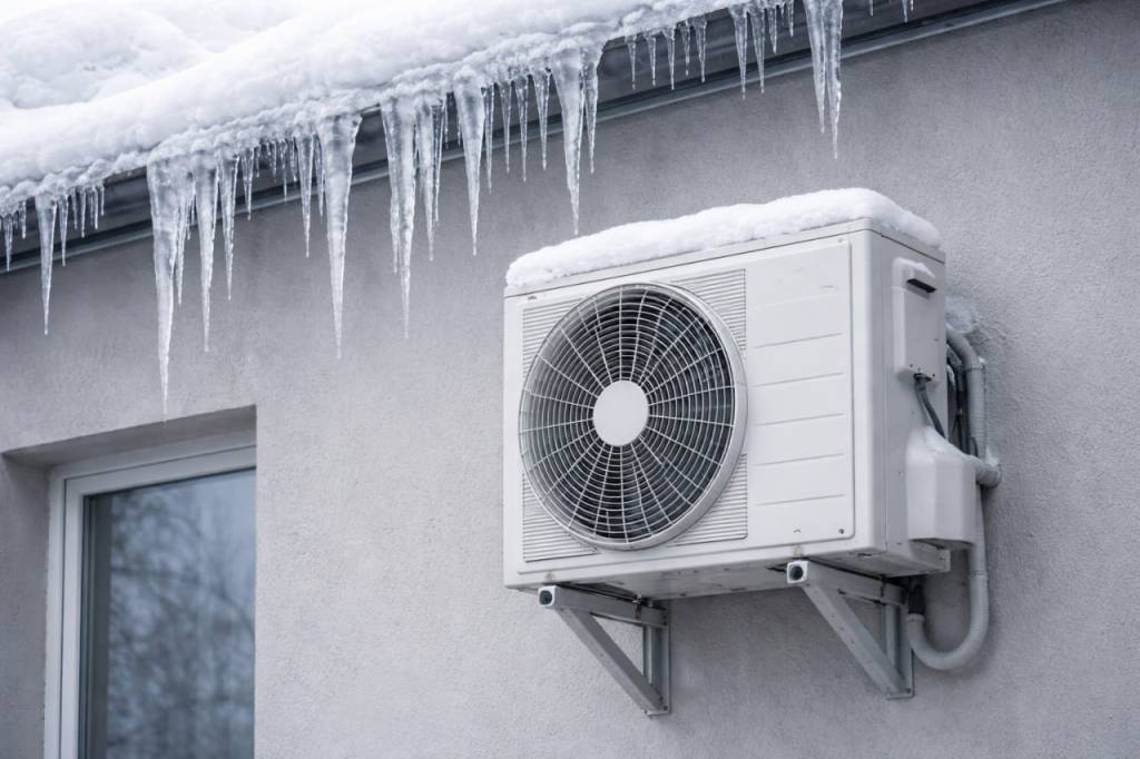 Сосулька vs Кондиционер